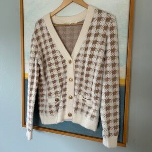 Cyrus Beige and Cream Houndstooth Cardigan